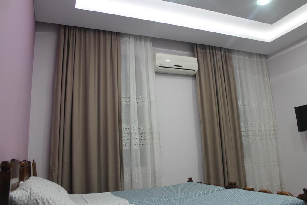 Smak Hotel Kobuleti Bagian luar foto