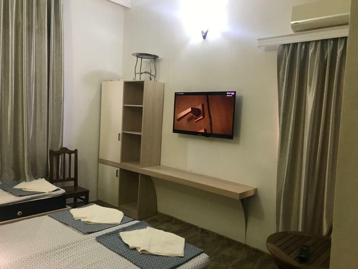 Smak Hotel Kobuleti Bagian luar foto